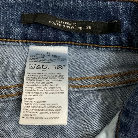 Women’s Straight Leg Girlfriend Jeans | BANANA REPUBLIC - Picture 10 of 11